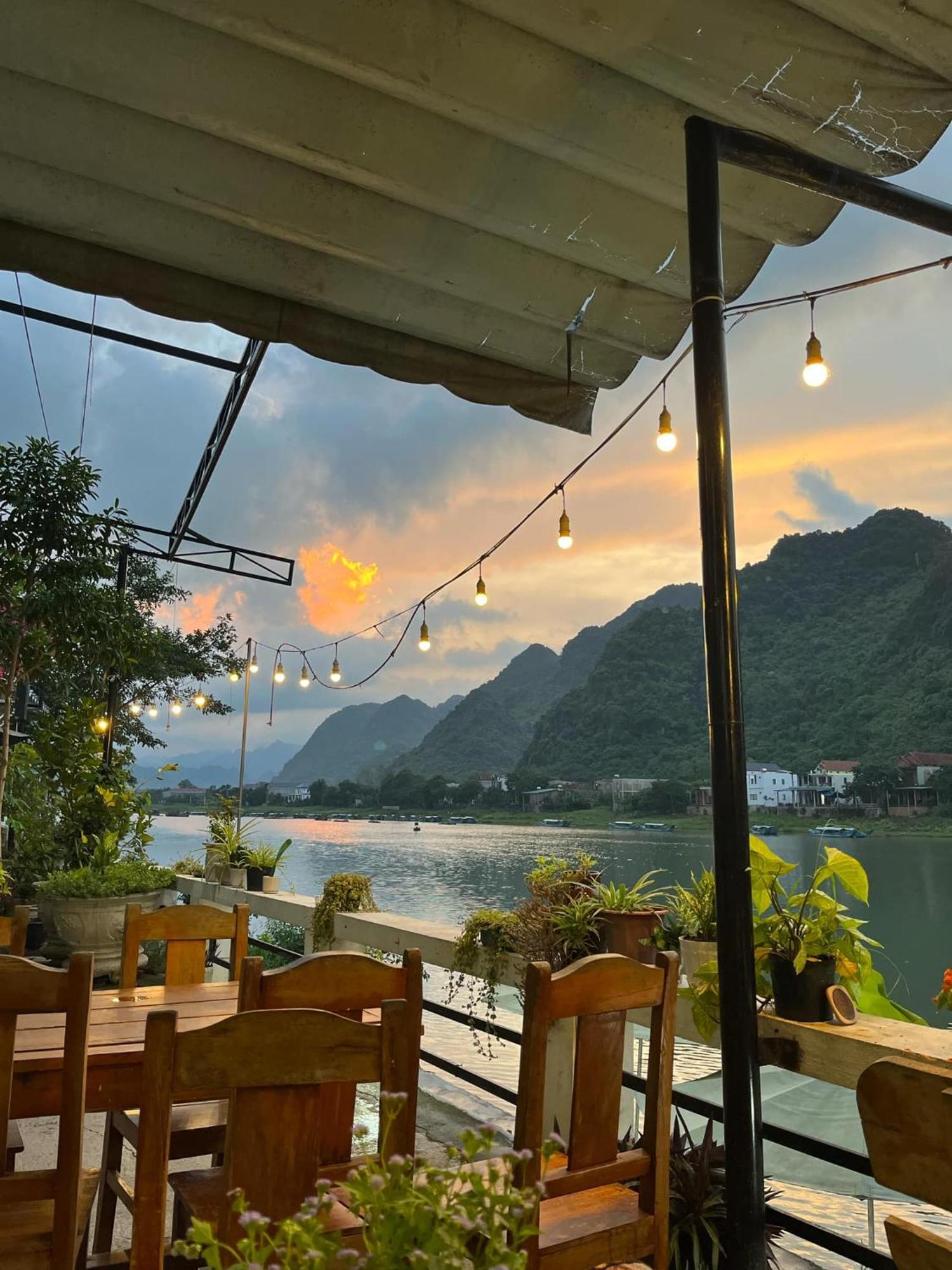 Funny Monkeys Homestay Phong Nha Exterior photo