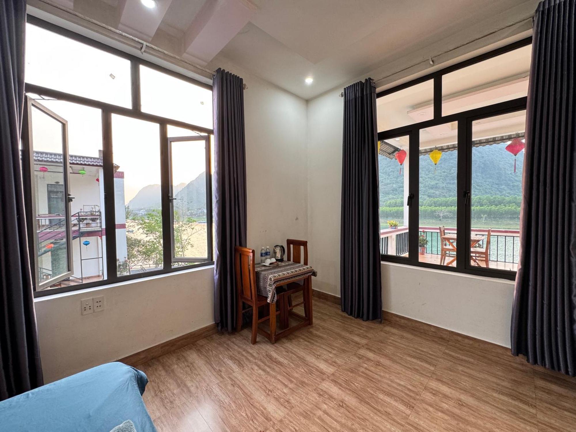 Funny Monkeys Homestay Phong Nha Exterior photo