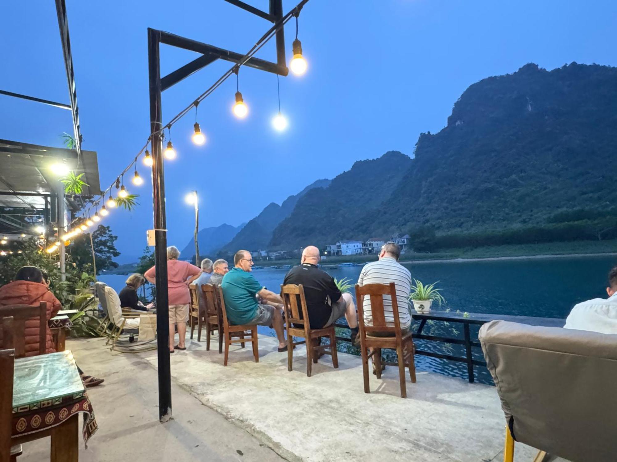 Funny Monkeys Homestay Phong Nha Exterior photo